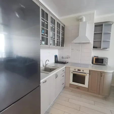 2 спальни и кухня-студия возле моря Apartment Odesa