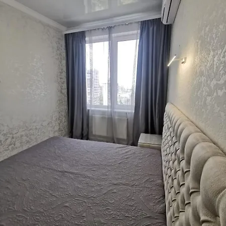 2 спальни и кухня-студия возле моря Apartment Odesa